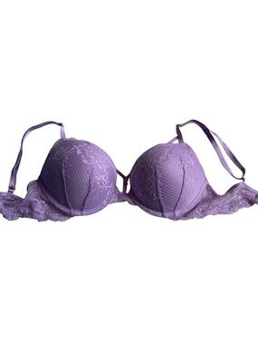 Victoria's Secret Lavender Lace Push-Up Bra
